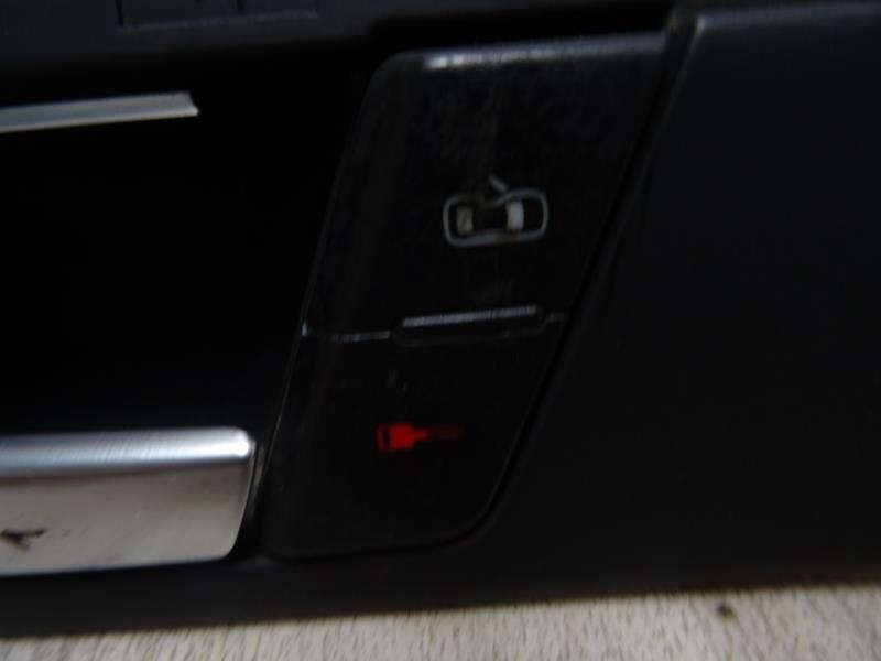 Poignee interieur avant gauche AUDI A4 2 PHASE 1 Diesel - 1