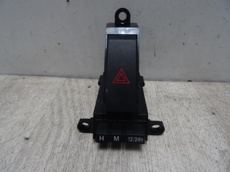Bouton de warning MAZDA 3 2 PHASE 1 Diesel - 1