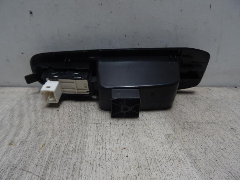 Interruttore lavacristalli posteriore destro PEUGEOT 308 2 SW PHASE 1 BREAK Gasolina - 1