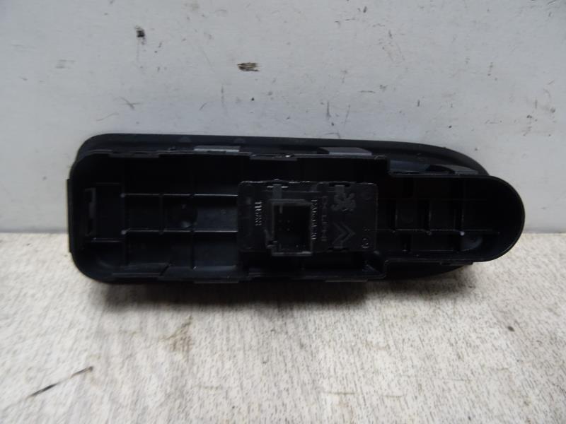 Interruttore lavacristalli anteriore destro PEUGEOT 308 1 SW PHASE 1 BREAK Gasolina - 1