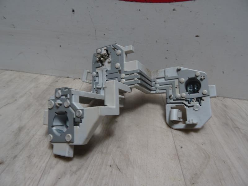 Base portalampade fanale posteriore sinistro FORD FIESTA 6 PHASE 1 Diésel - 1