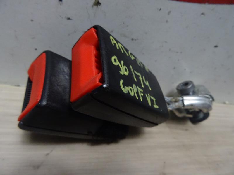 Aggancio cintura sicurezza posteriore sinistro VOLKSWAGEN GOLF 6 Diésel - 1