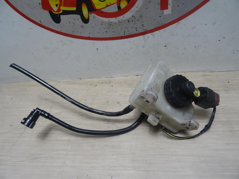 Cilindro maestro (freno) FORD FOCUS 1 Gasolina - 1