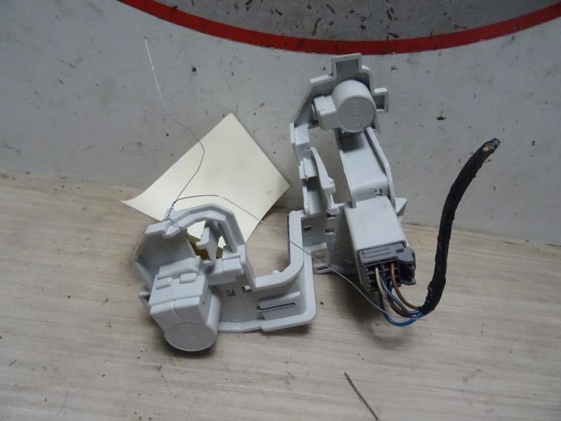 Base portalampade fanale posteriore destro FORD FIESTA 6 PHASE 1 Diésel - 1