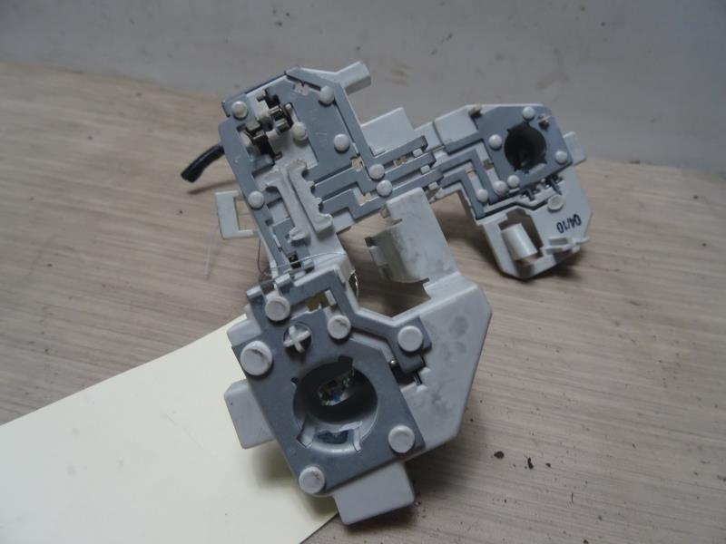 Base portalampade fanale posteriore sinistro FORD FIESTA 6 PHASE 1 Diésel - 1