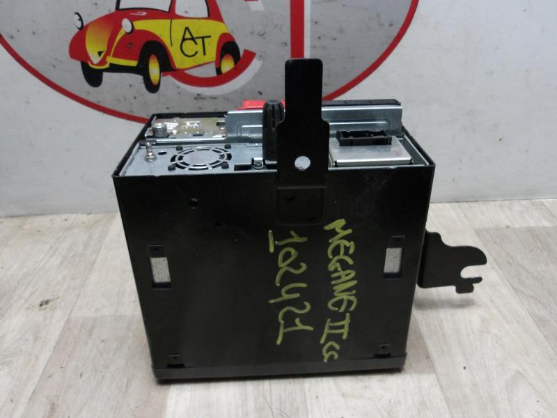 Chargeur CD RENAULT MEGANE 2 PHASE 1 CABRIOLET Diesel - 1