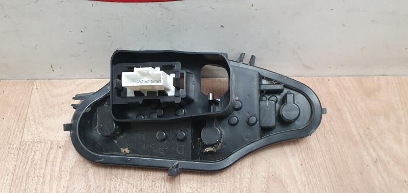 Base portalampade fanale posteriore destro CITROEN C3 2 PHASE 2 Diésel - 1