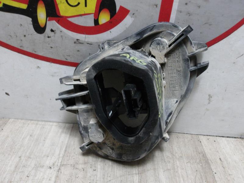 Base portalampade fanale posteriore sinistro PEUGEOT 208 1 PHASE 1 Diésel - 1