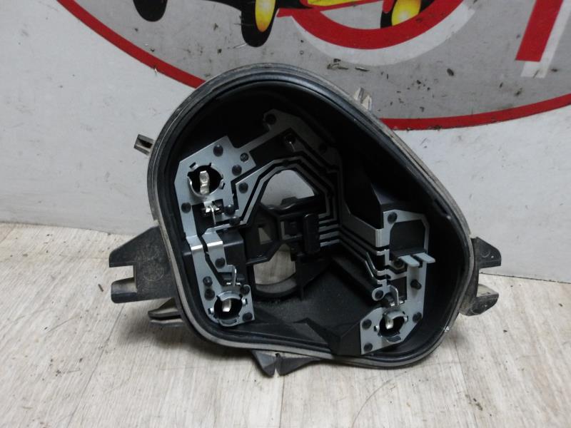 Base portalampade fanale posteriore sinistro PEUGEOT 208 1 PHASE 1 Diésel - 1