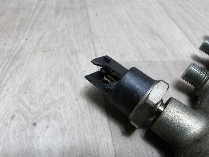 Rampe injection RENAULT SCENIC 1 PHASE 2 Diesel - 1