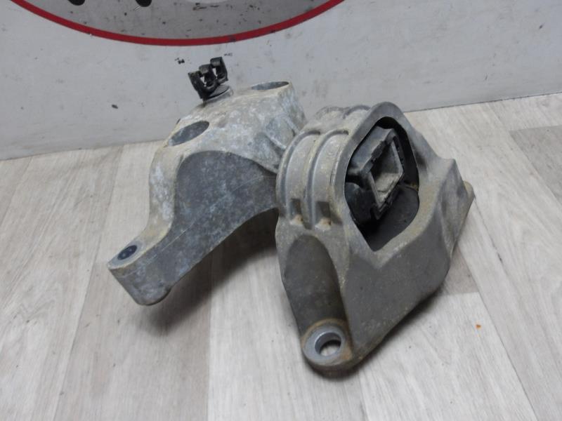 Support moteur droit DACIA DUSTER 1 PHASE 1 Diesel - 1