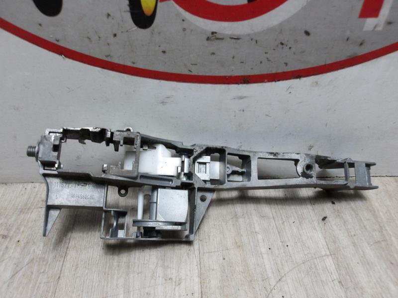 Support poignee porte avant gauche CITROEN C3 2 PHASE 1 Essence - 1