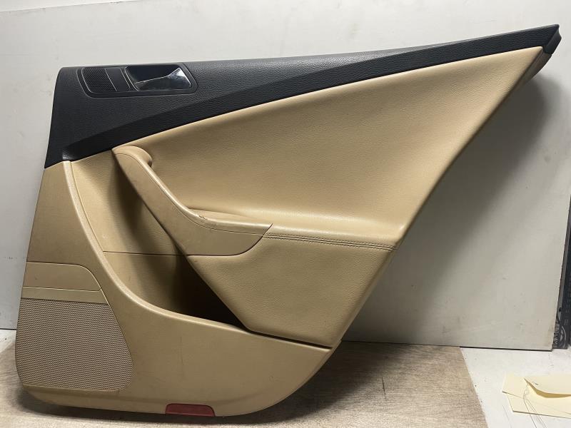 Pannello portiera posteriore destro VOLKSWAGEN PASSAT 5 Diésel - 1