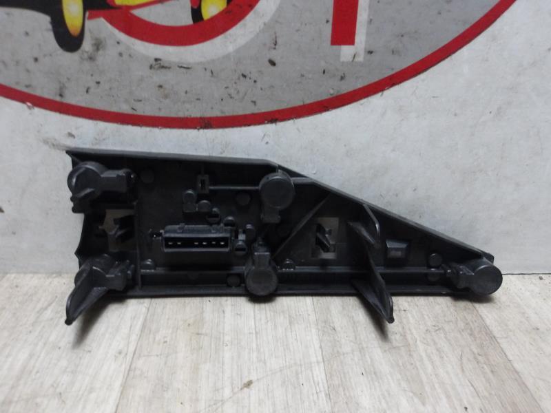 Base portalampade fanale posteriore destro PEUGEOT 406 COUPE Gasolina - 1