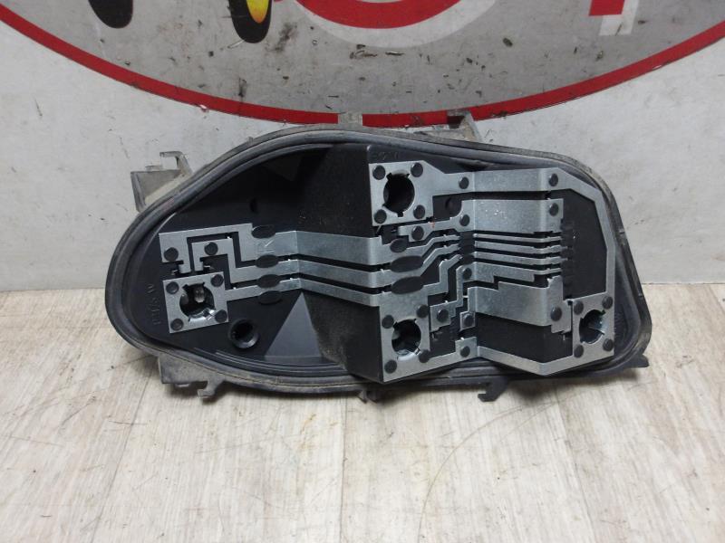 Base portalampade fanale posteriore destro RENAULT CLIO 3 PHASE 1 Diésel - 1
