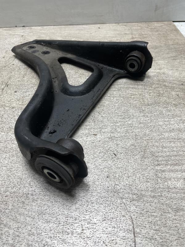 Triangle avant gauche RENAULT TWINGO 1 PHASE 3 Essence - 1