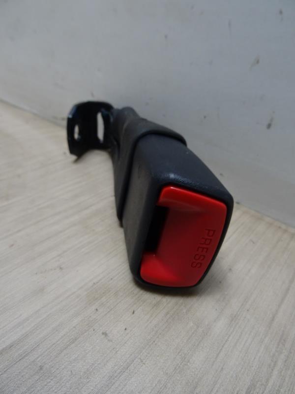 Aggancio cintura sicurezza posteriore sinistro SUZUKI SWIFT 4 Diésel - 1