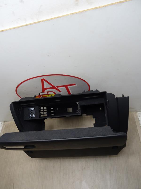 Boite a gants AUDI A3 3 LIMOUSINE S3 PHASE 1 Essence - 1