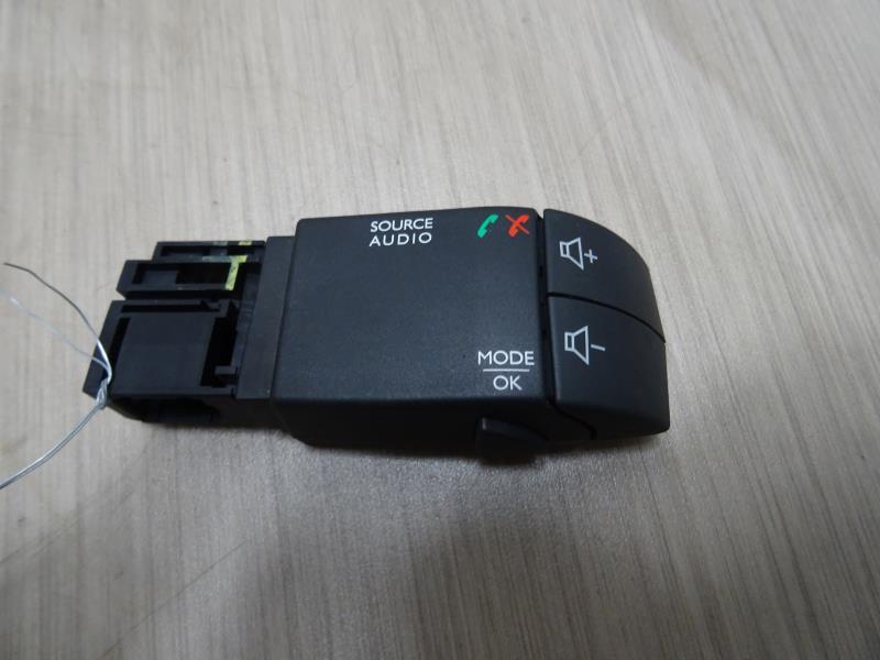 Commande autoradio RENAULT CLIO 4 PHASE 1 Diesel - 1