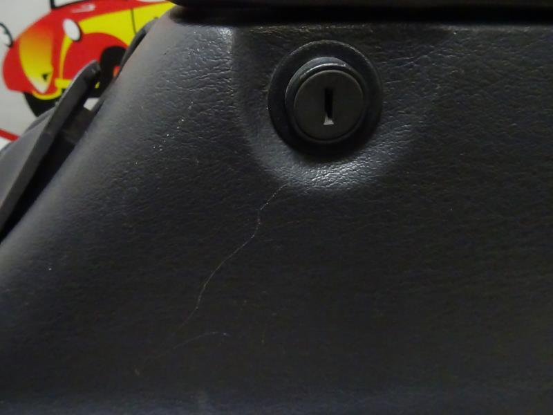 Console central (interieur plastique) CHRYSLER STRATUS CABRIOLET Essence - 1