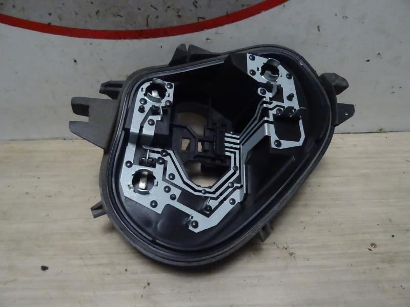 Base portalampade fanale posteriore destro PEUGEOT 208 1 PHASE 1 Diésel - 1