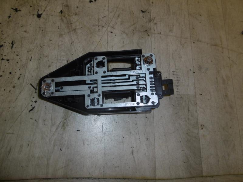 Base portalampade fanale posteriore destro PEUGEOT 405 PHASE 2 Diésel - 1