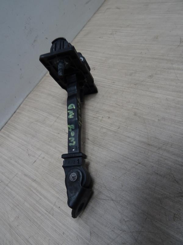 Tirante portiera anteriore destro PEUGEOT 2008 2 Diésel - 1