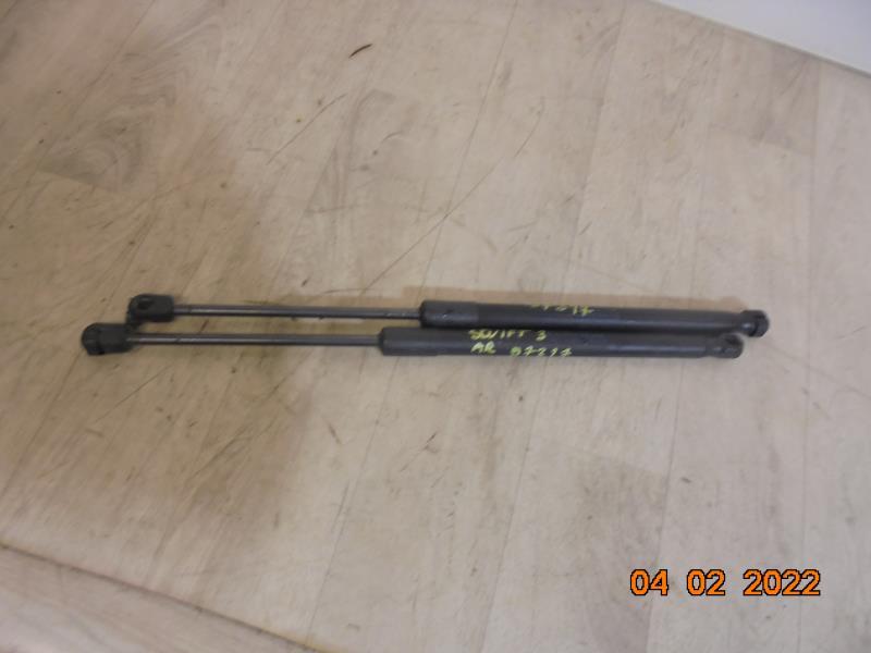 Verin de coffre SUZUKI SWIFT 3 Diesel - 1