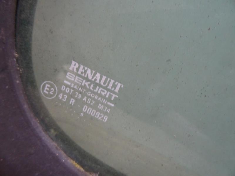 Vitre arriere droit RENAULT B80 Diesel - 1