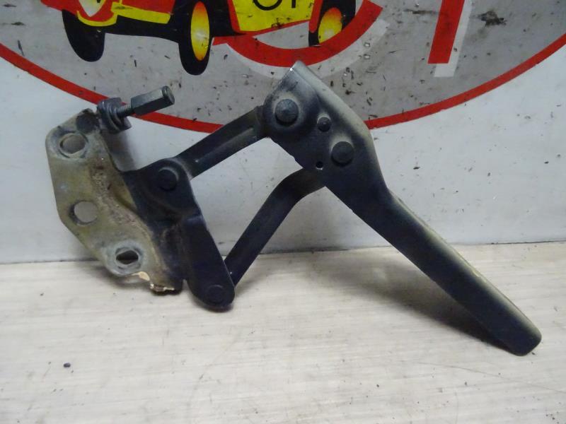 Charniere de capot VOLKSWAGEN PASSAT 5  - 1