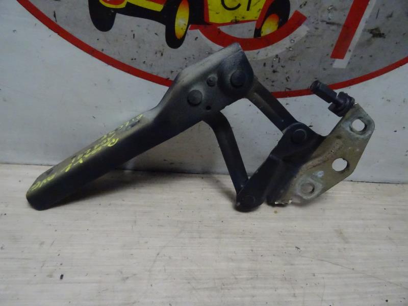 Charniere de capot VOLKSWAGEN PASSAT 5  - 1
