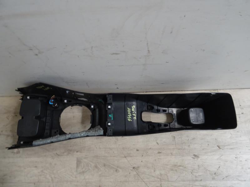 Console central (interieur plastique) SUZUKI SWIFT 3 Diesel - 1