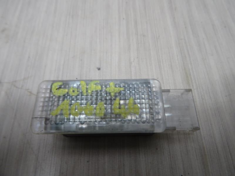 Eclairage de plaque VOLKSWAGEN GOLF PLUS PHASE 1 Diesel - 1
