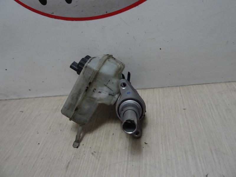 Cilindro maestro (freno) VOLKSWAGEN PASSAT 5  - 1