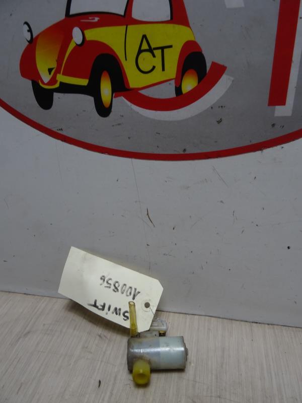 Pompa lavacristalli posteriore SUZUKI SWIFT 3 Diésel - 1