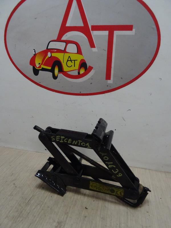 Cric FIAT SEICENTO Essence - 1