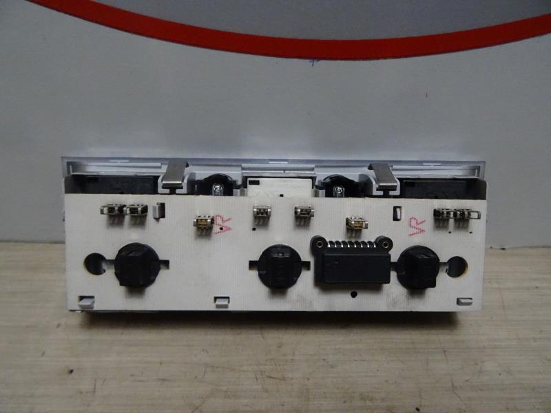 Eclairage de plafonnier BMW SERIE 5 E60 PHASE 2 Diesel - 1