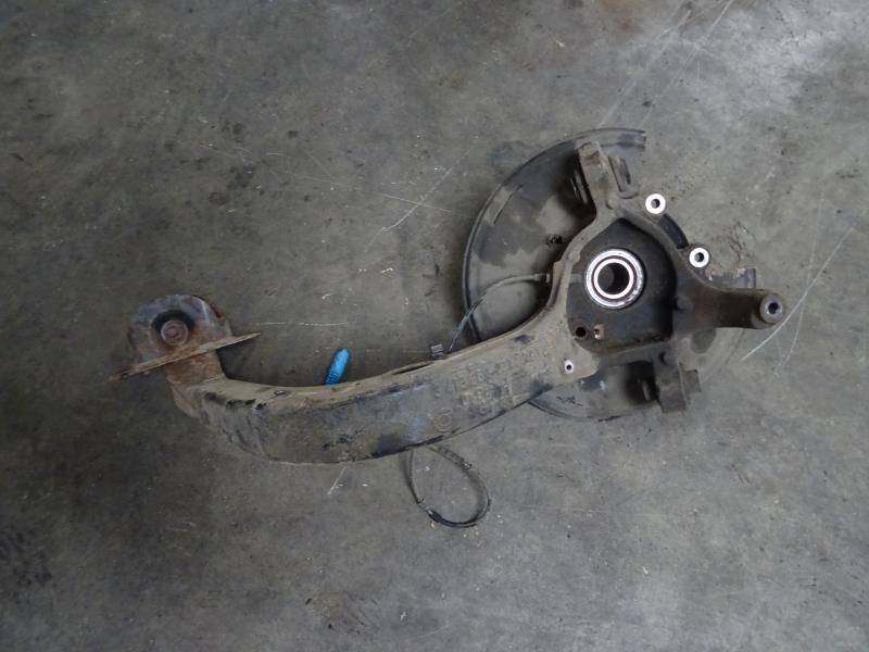 Fusee arriere droit BMW X3 E83 PHASE 1 Diesel - 1
