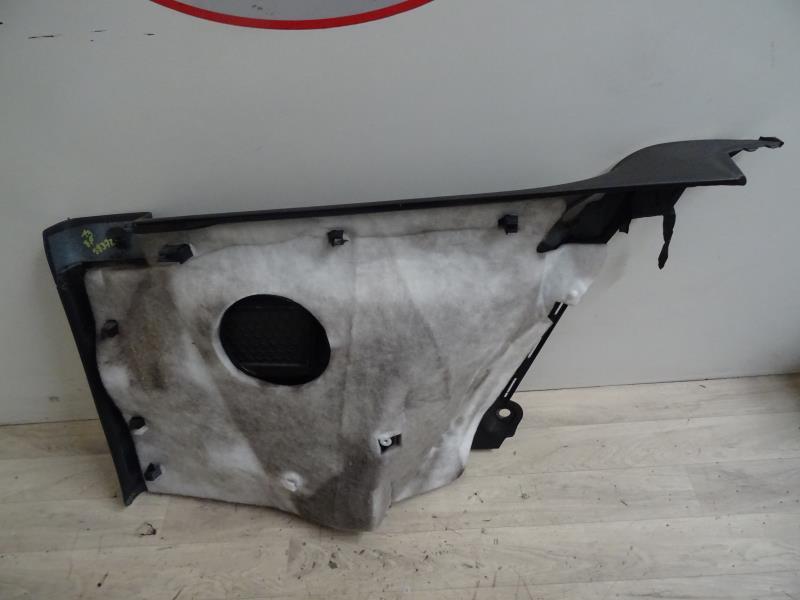 Garniture laterale arriere gauche AUDI A3 2 PHASE 1 Diesel - 1