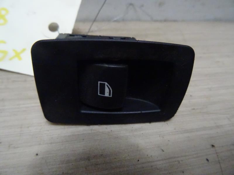 Interruttore lavacristalli posteriore destro BMW X5 E70 PHASE 1 Diésel - 1