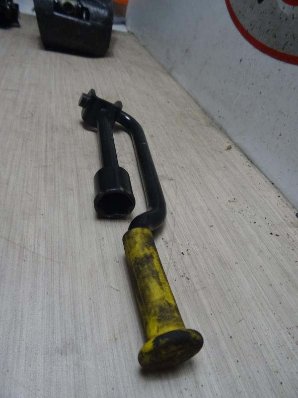 Manivelle cric RENAULT MEGANE 2  - 1