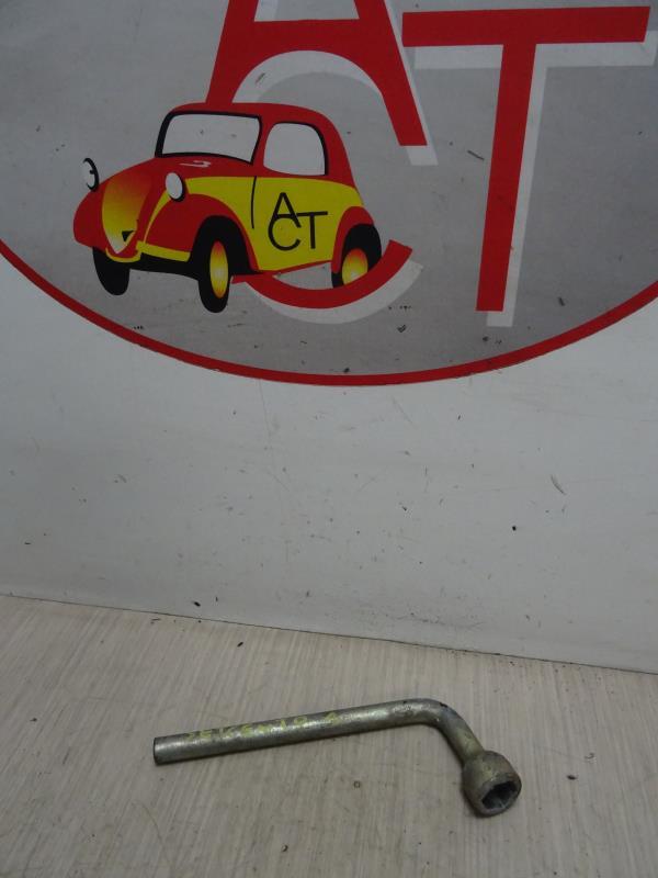 Manivelle cric FIAT SEICENTO Essence - 1