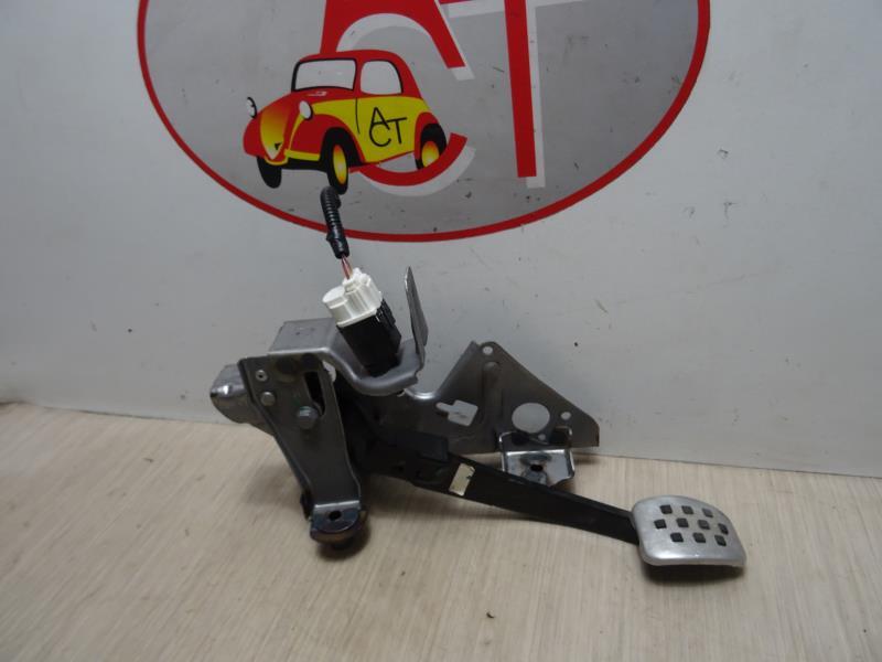 Pedale de frein RENAULT CAPTUR 1 PHASE 2 Essence - 1
