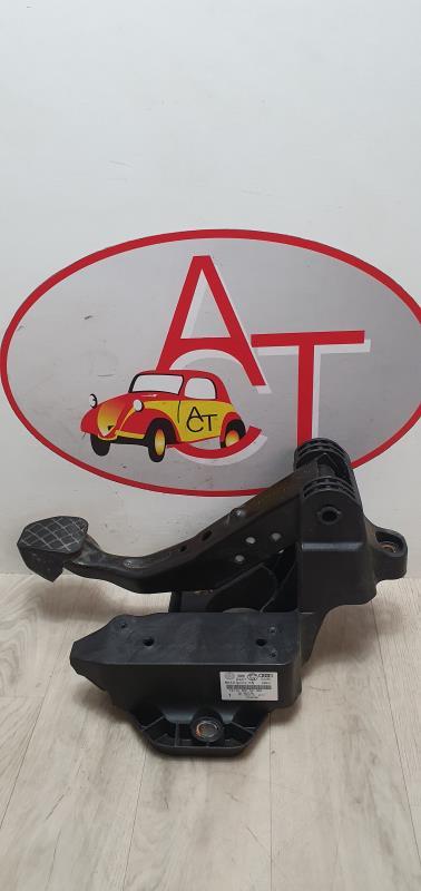 Pedale del freno VOLKSWAGEN POLO 5 PHASE 1 Gasolina - 1