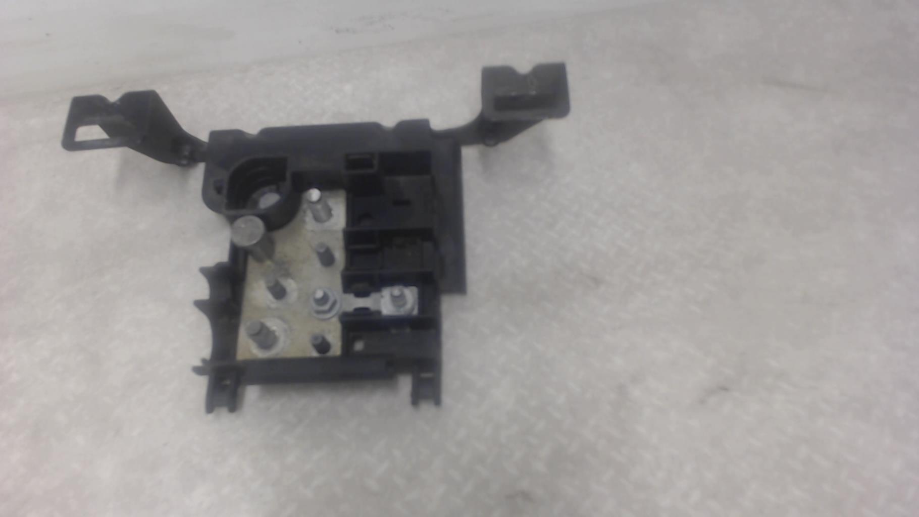 Portafusibili AUDI Q5 1 PHASE 1 Gasolina - 1