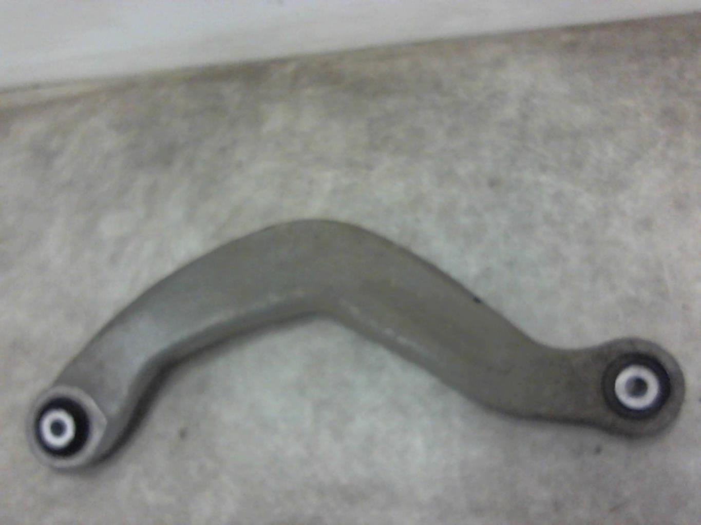 Triangle avant droit AUDI A4 3 AVANT S4 PHASE 1 BREAK Essence - 1