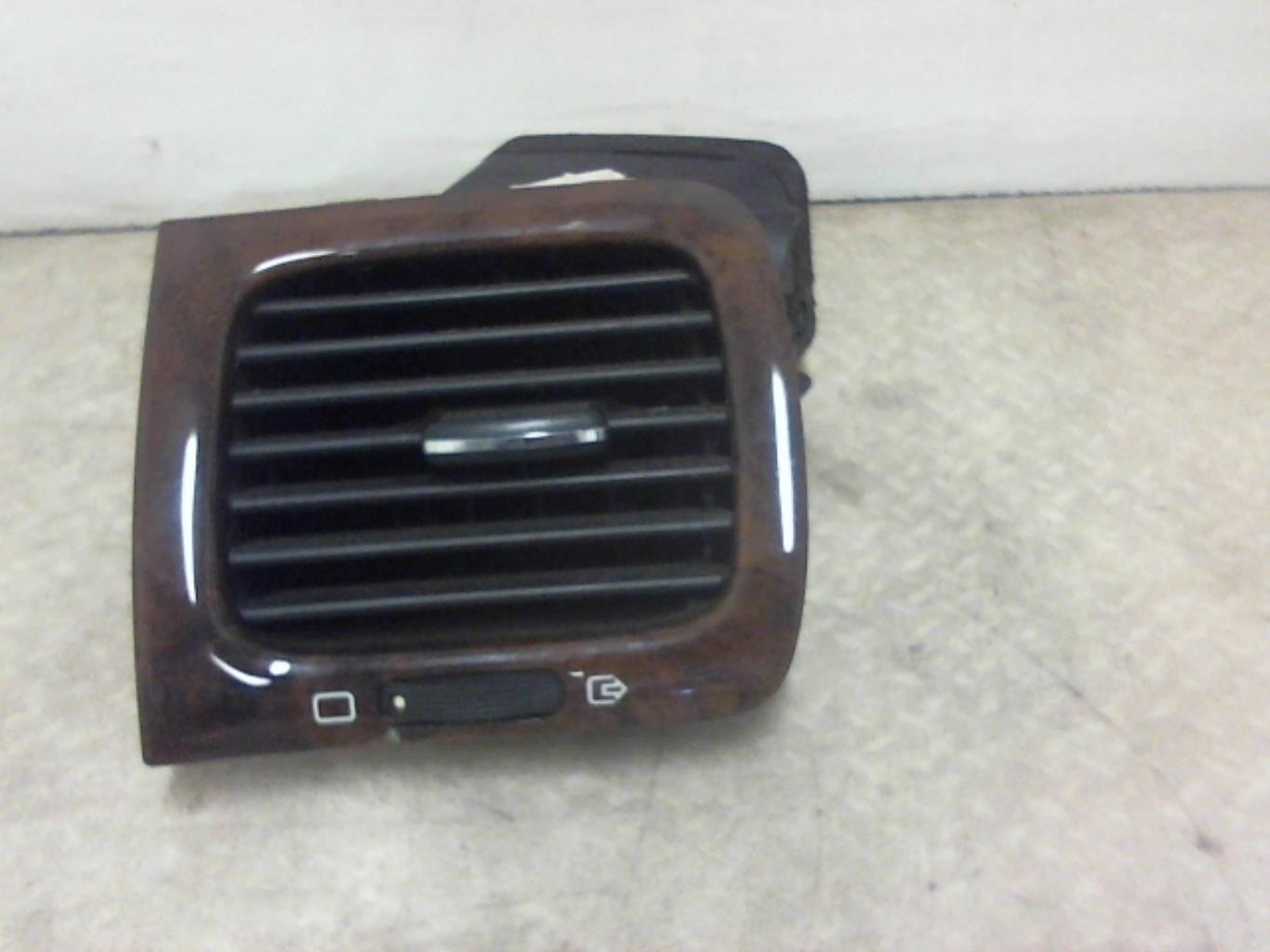 Bocchetta aerazione cruscotto anteriore sinistra PEUGEOT 607 PHASE 1 Gasolina - 1