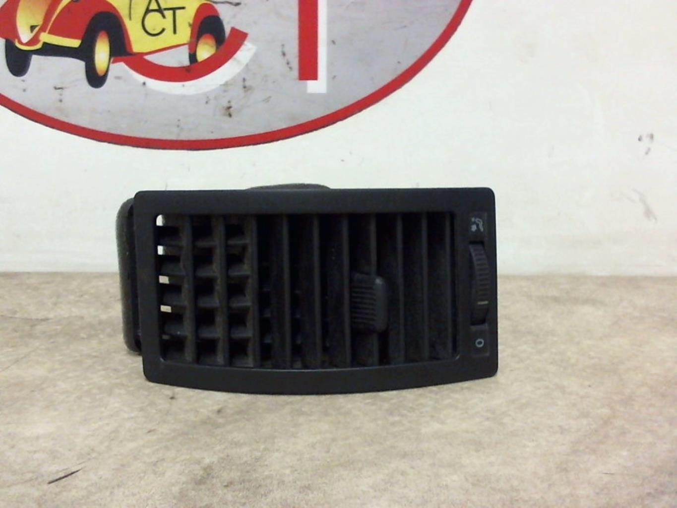 Bocchetta aerazione cruscotto anteriore sinistra VOLKSWAGEN POLO 4 PHASE 2 Diésel - 1