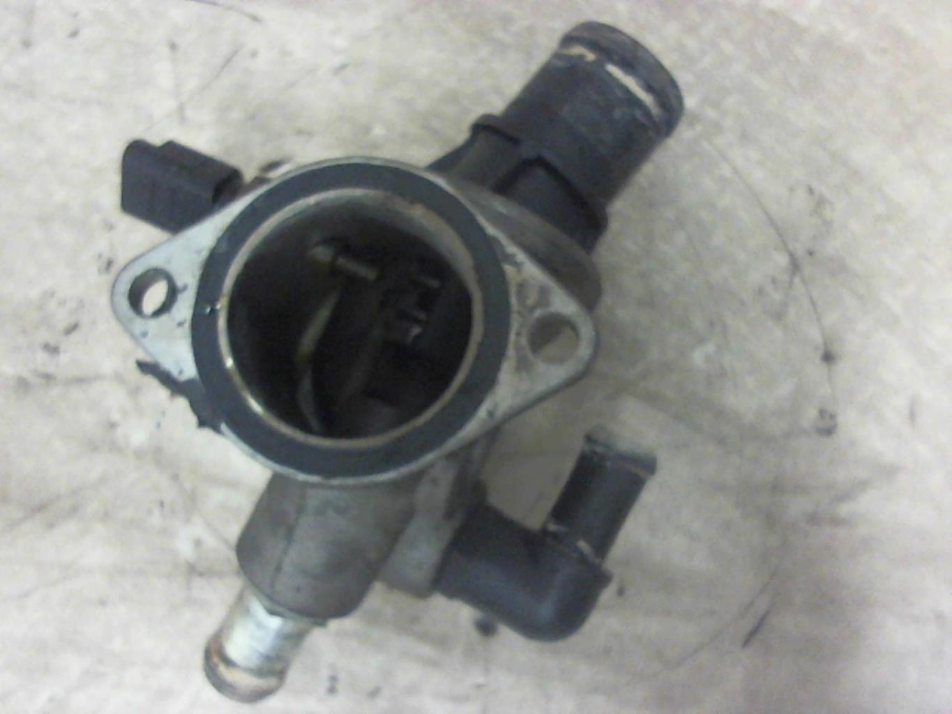 Boitier eau ALFA ROMEO 147 PHASE 1 Essence - 1