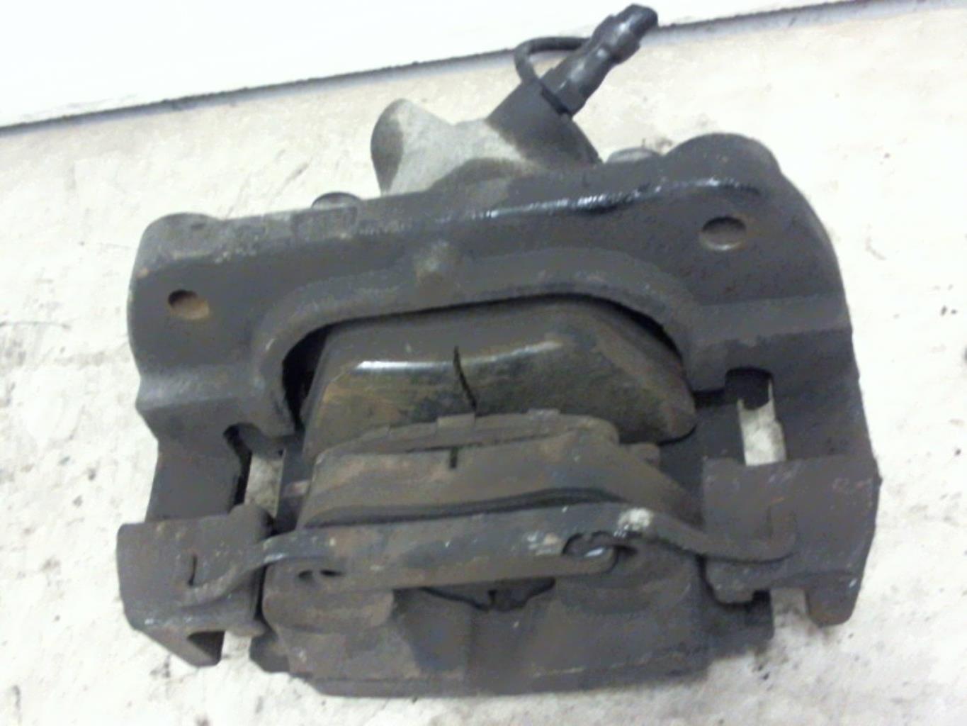 Pinza freni anteriore sinistra BMW X3 E83 PHASE 1 Diésel - 1